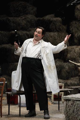As Dulcamara at La Scala in 2010. Photo Brescia.