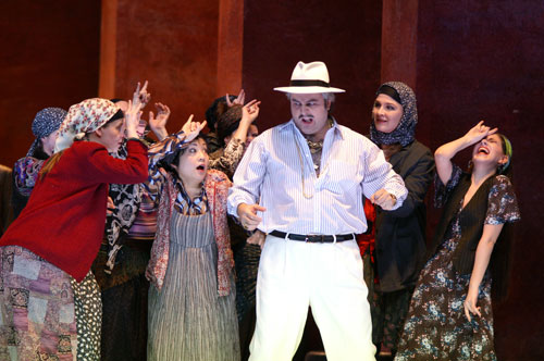 As Don Geronio in Hamburg.